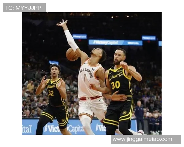 库里迎赛季最强一战!单节22分狂飙46分 带领勇士16分反转马刺 库里迎赛季最强一战!单节22分狂飙46分 带领勇士16分反转马刺